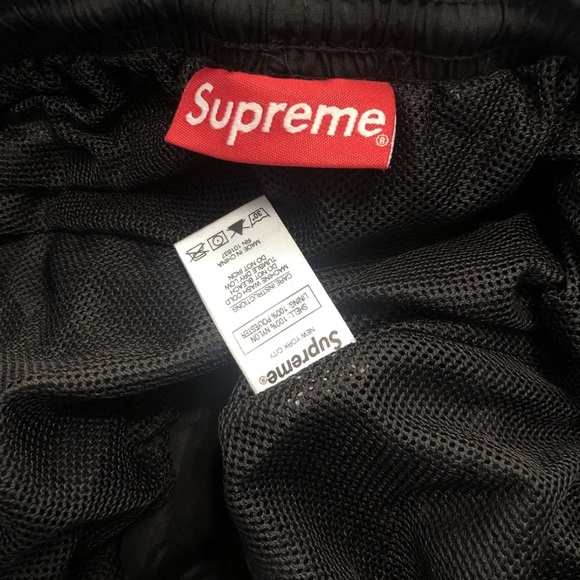 Supreme - Picture 5 of 6